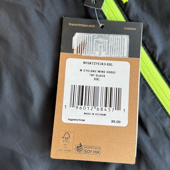 The north face Men’s Novelty Cyclone Wind Hoodie size 2x - Picture 4 of 6